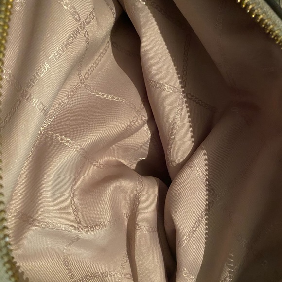 Michael Kors Raven Leather shoulder bag - Picture 5 of 10